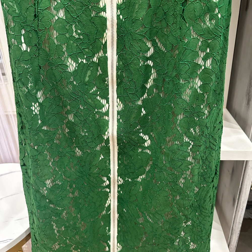 Gucci Emerald Lace Dress with Red Accents - Picture 7 of 16